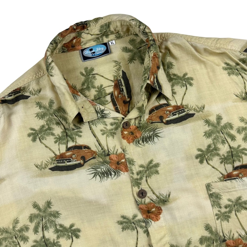 Vintage Blue Sky Mens XL Hawaiian Shirt Car Palm Tree Hibiscus Rayon Tan Green